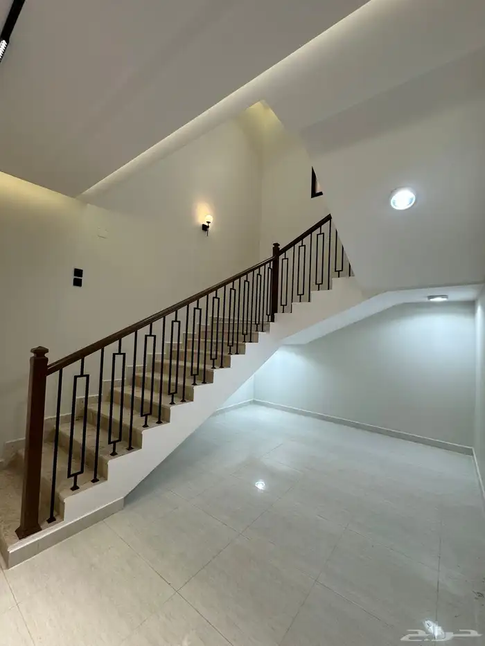 للبيع روف بتشطيب راقى جدا احد رفيده 15