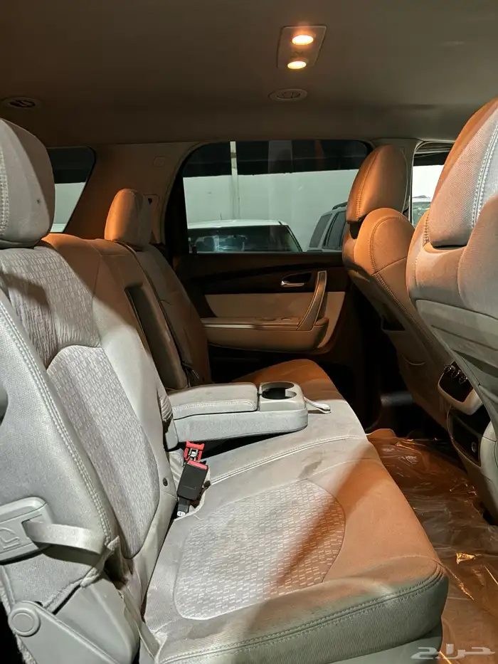 جمس اكاديا 2009 دبل نص فل عائلي ثلاث صفوف سعودي 13