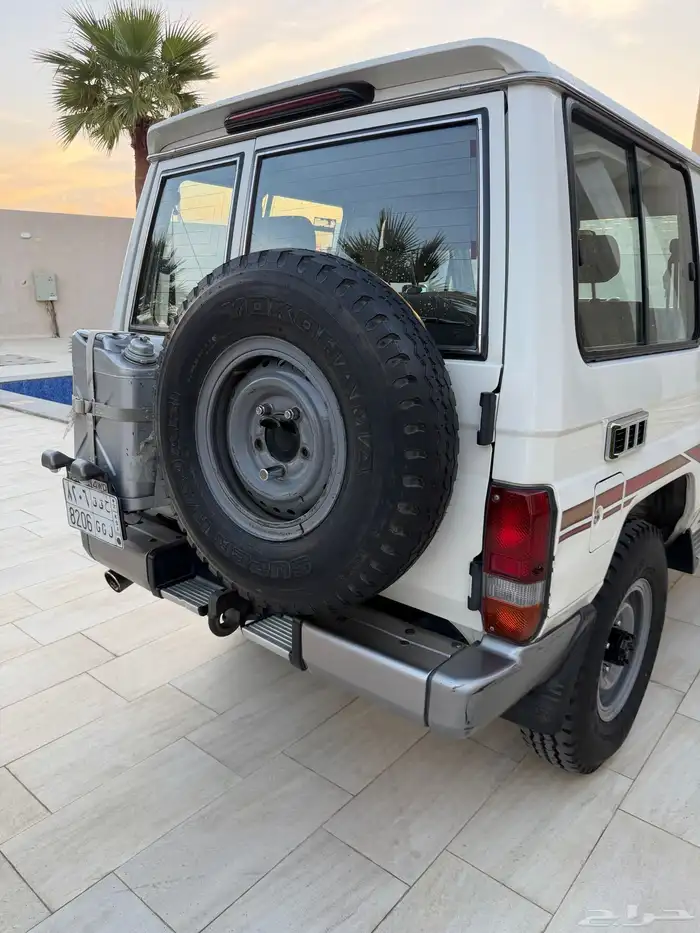 ربع تويوتا 2016 بريمي فل كامل ونش 15