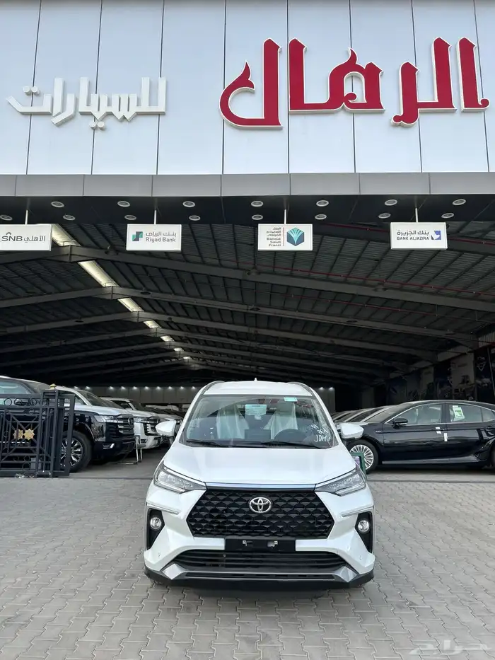 تويوتا  فيلوز GLXبنزين 2025 فل كامل ابيض 70100شامل الضريبة 0