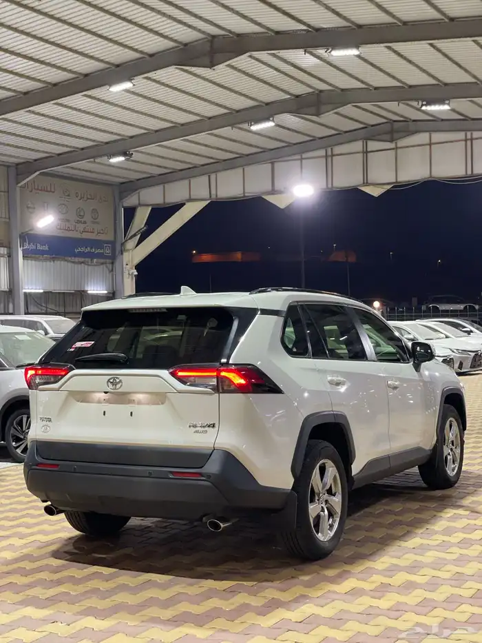 تويوتا راف فور فل كامل 2020 شبه جديد 4