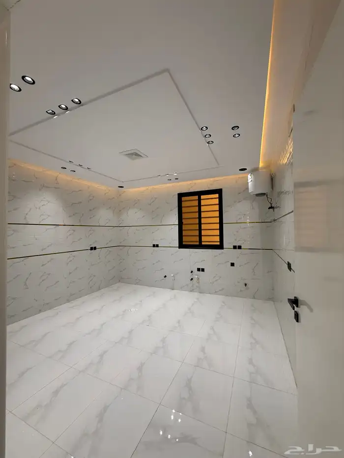 للبيع شقق سكنية فاخرة بموقع مميز ومكتمل الخدمات شرق الخميس 12