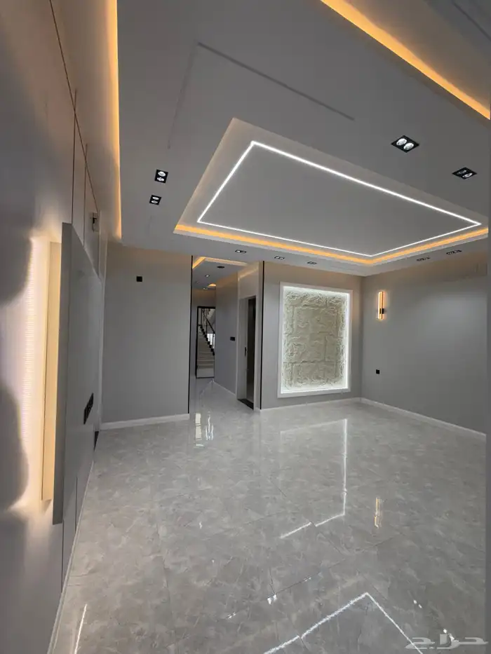 للبيع شقق سكنية فاخرة بموقع مميز ومكتمل الخدمات شرق الخميس 22