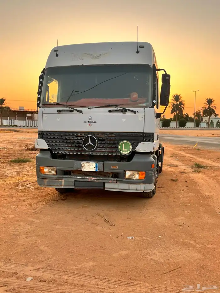 2 تريلات للبيع اكترس فلفو مع الصناديق 2