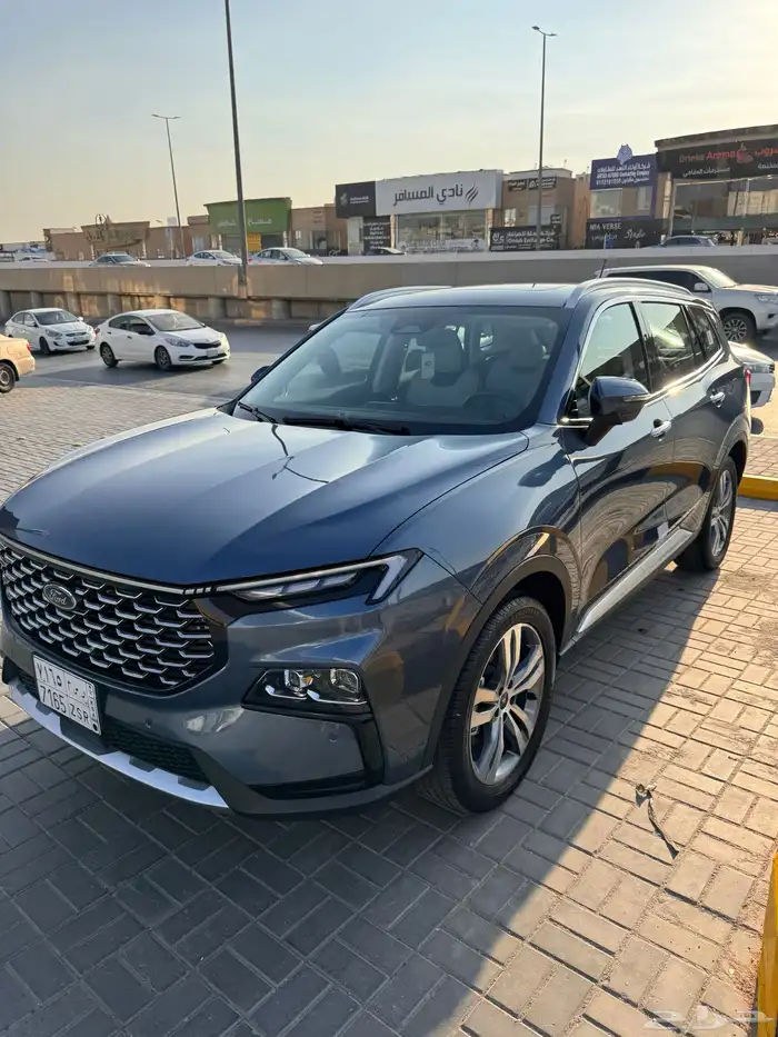 فورد تيتوري تيتانيوم ازرق للبيع 2023 صيانه مدفوعه ال 100 كم 3