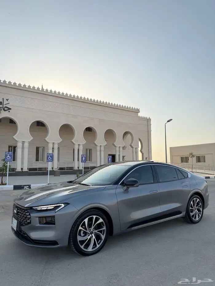 فورد تورس 2024 فل كامل تيتانيوم 2