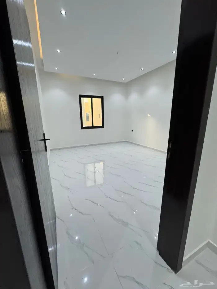 للبيع فيلا حي العزيزيه الخبر مساحه 480 م 26