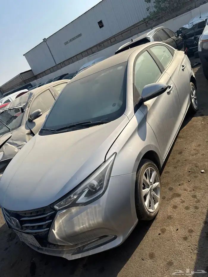 سيارات مصدومه 8