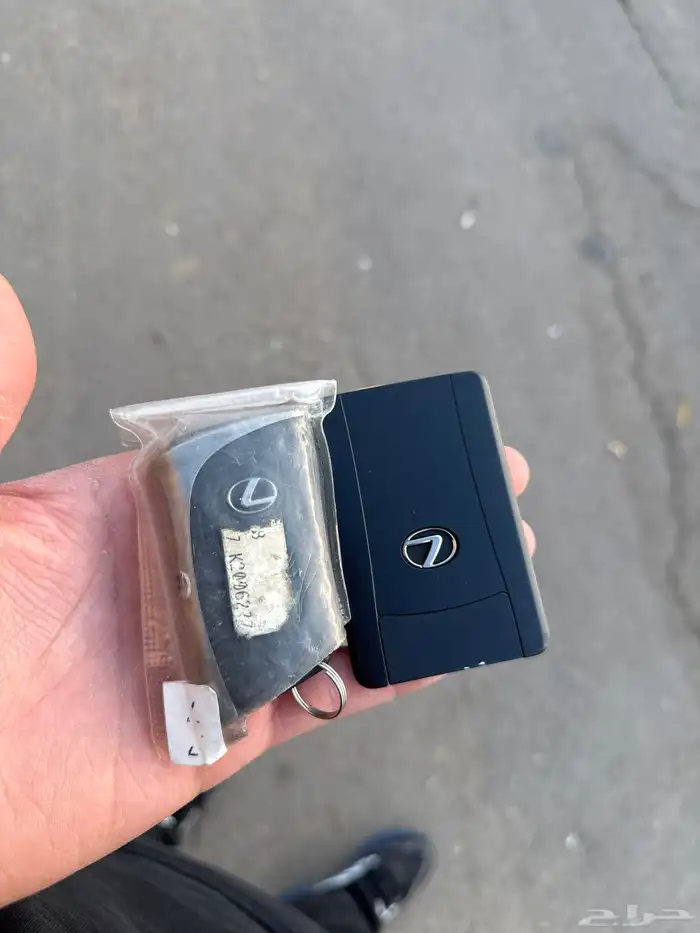 مفتاح لكزس مع كرت 0