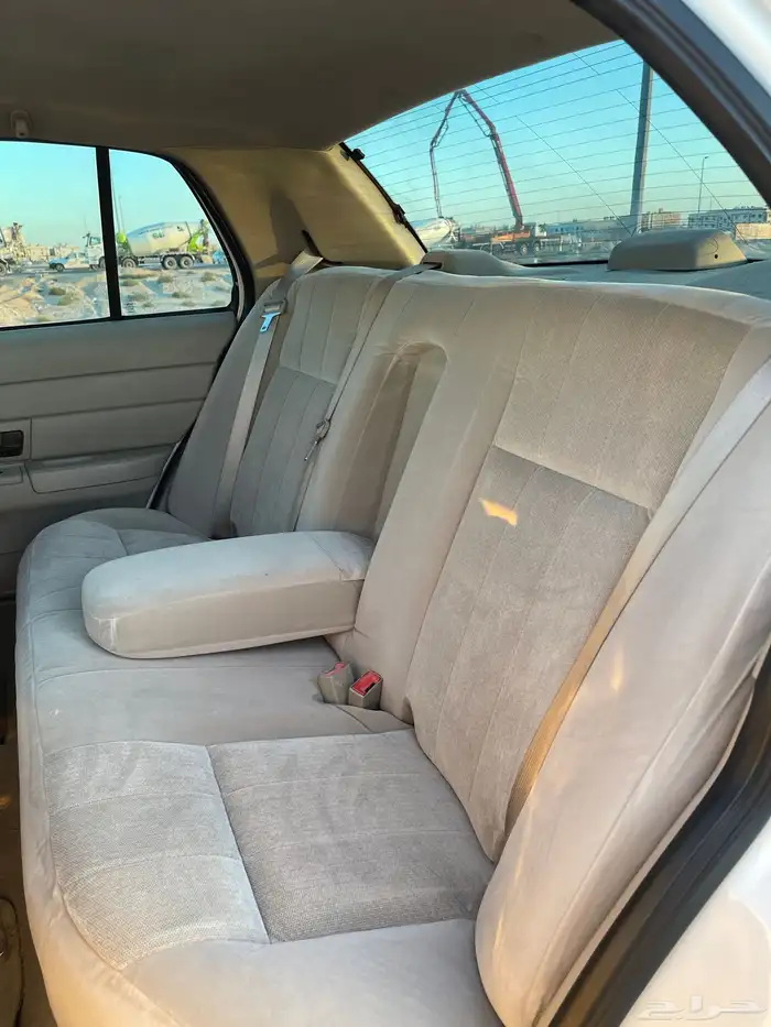 فورد فيكتوريا 2006 6