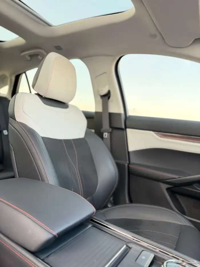 فورد تورس 2024 فل كامل تيتانيوم 82