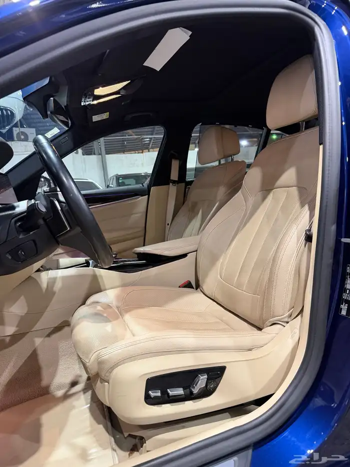 بي ام دبليو الفئة الخامسة 520i 2019 28