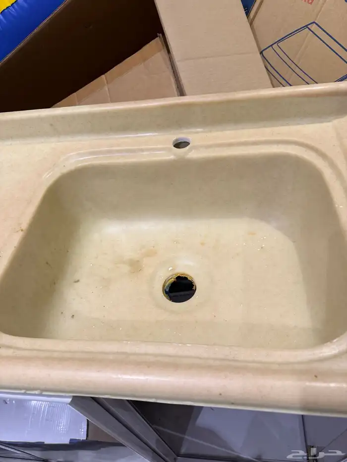 اغراض للبيع اصطوانة غاز و عين شعله و مطبخ صغير وجوال 1