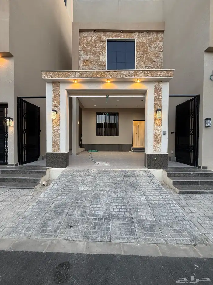 للبيع روف علوي بملحق وشقه ارضيه ببايكة سيارة مقابل نادي ضمك 3