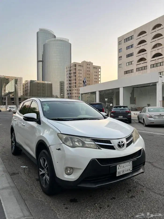 للبيع تايوتا راف فور ابيض نظيف 1