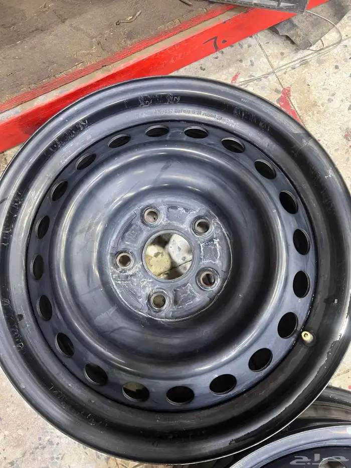 جنوط كامري سوح وكاله نازله من 2022 تركب من 13 الى 25 3