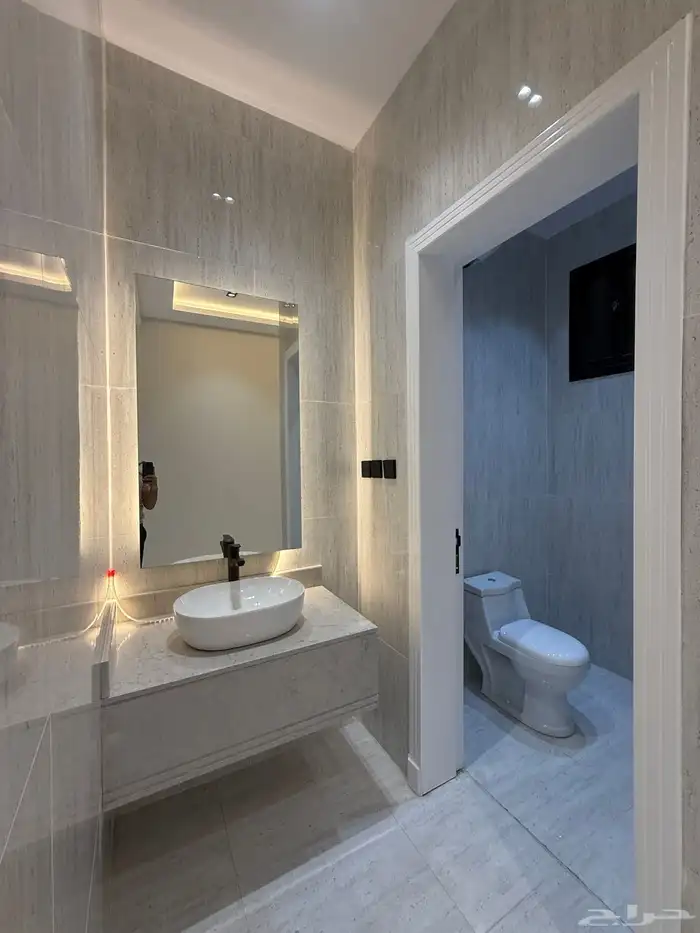 للبيع روف علوي بملحق وشقه ارضيه ببايكة سيارة مقابل نادي ضمك 38