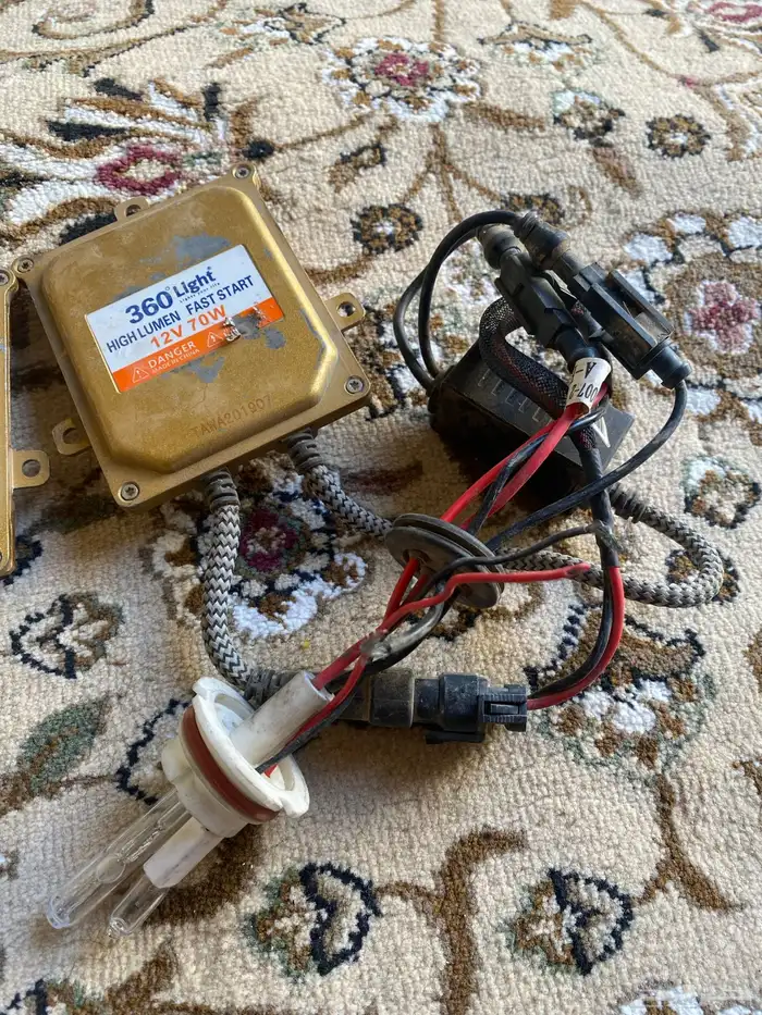 اغراض فورد ماركيز 2002 للبيع 2