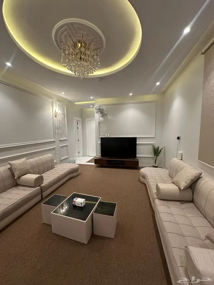 شقة ثلاث عرف مؤثثه بالوسام بالطايف 1