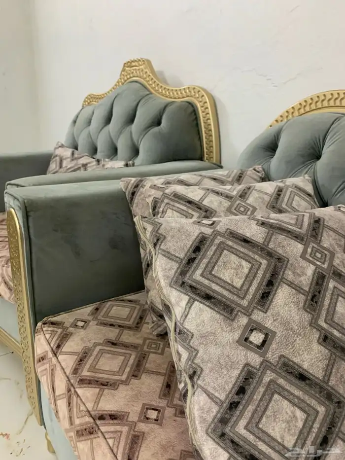 بيع كنب 11 نفر نظيف مستعمل لمدة شهور لايوجد به وصخ ولا شي 1