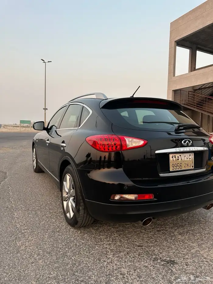 أنفنتي QX50 2015 9