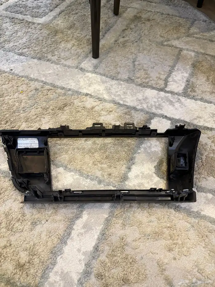 شاشة كورلا وكالة 2015 نص فل مع الديكور 1