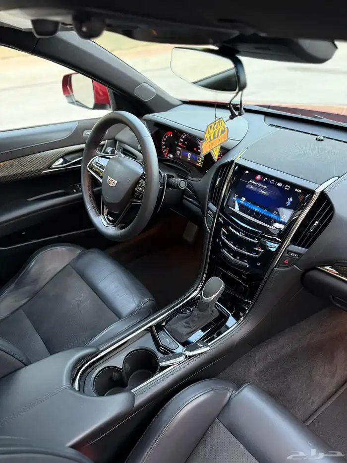 كاديلاك ATS-V قمة النظافة 7