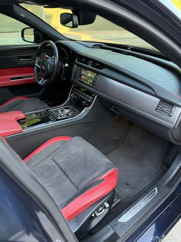 Jaguar XF S 2016 21