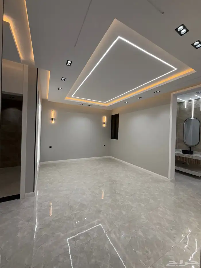 للبيع شقق سكنية فاخرة بموقع مميز ومكتمل الخدمات شرق الخميس 7