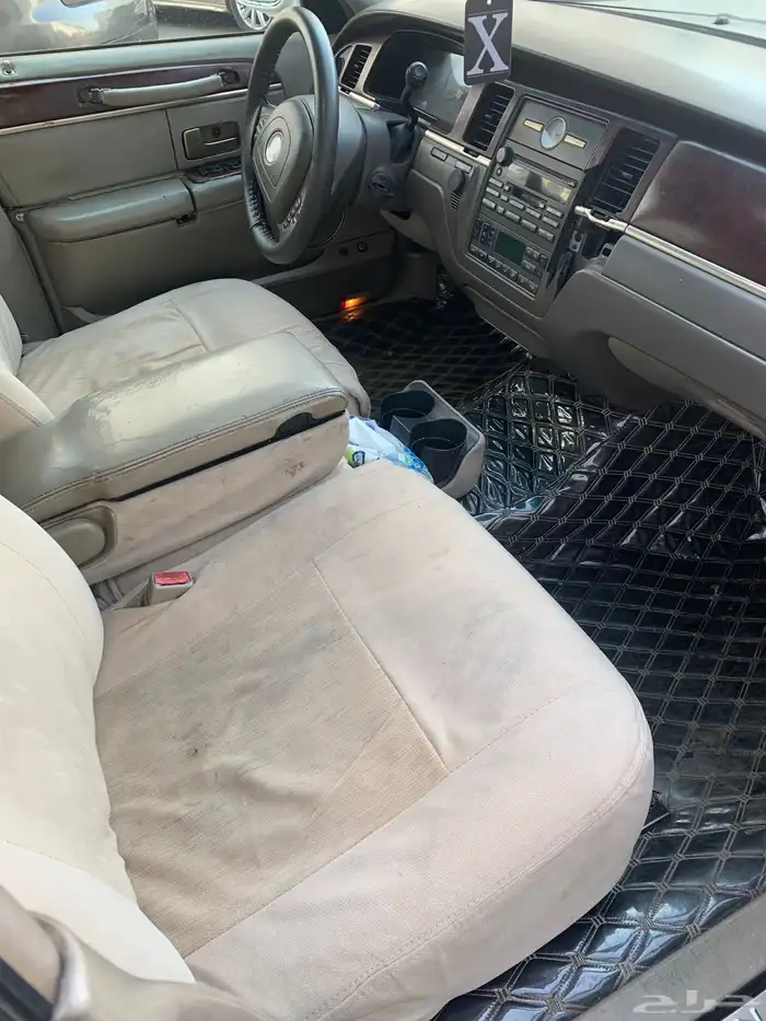 لينكون تاون كار2004 4