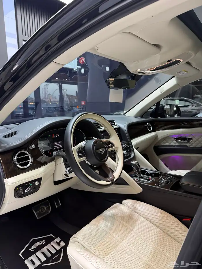 بنتلي بنتياقا 2021 عداد 54 الف بحالة الوكالة 9