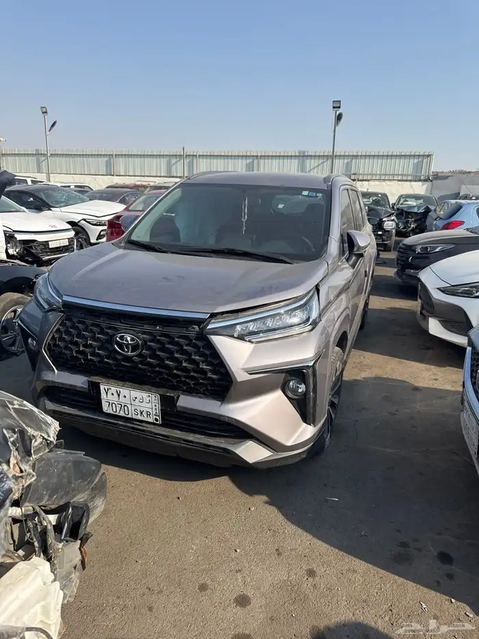 سيارات مصدومه 12