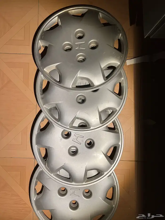 للبيع طيس هوندا اكورد موديل 1999وكالة 0