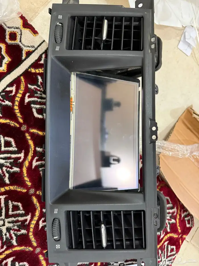 للبيع شاشه نيسان باترول بلاتينيوم 0