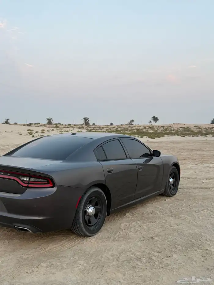 تشارجر 2017 6 سلندر شاشه كبيره 5