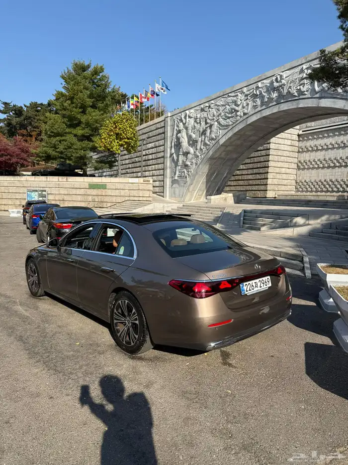 مرسيدس E200 21