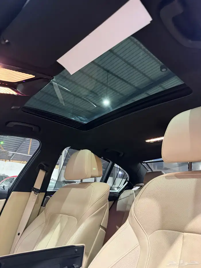 بي ام دبليو الفئة الخامسة 520i 2019 25