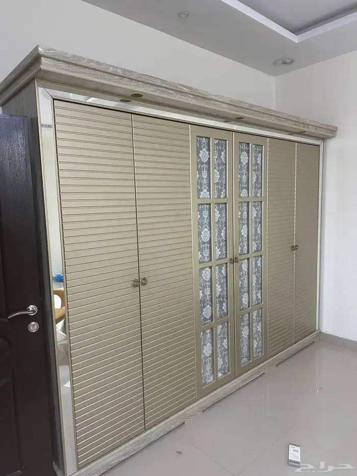 دولاب للبيع 0