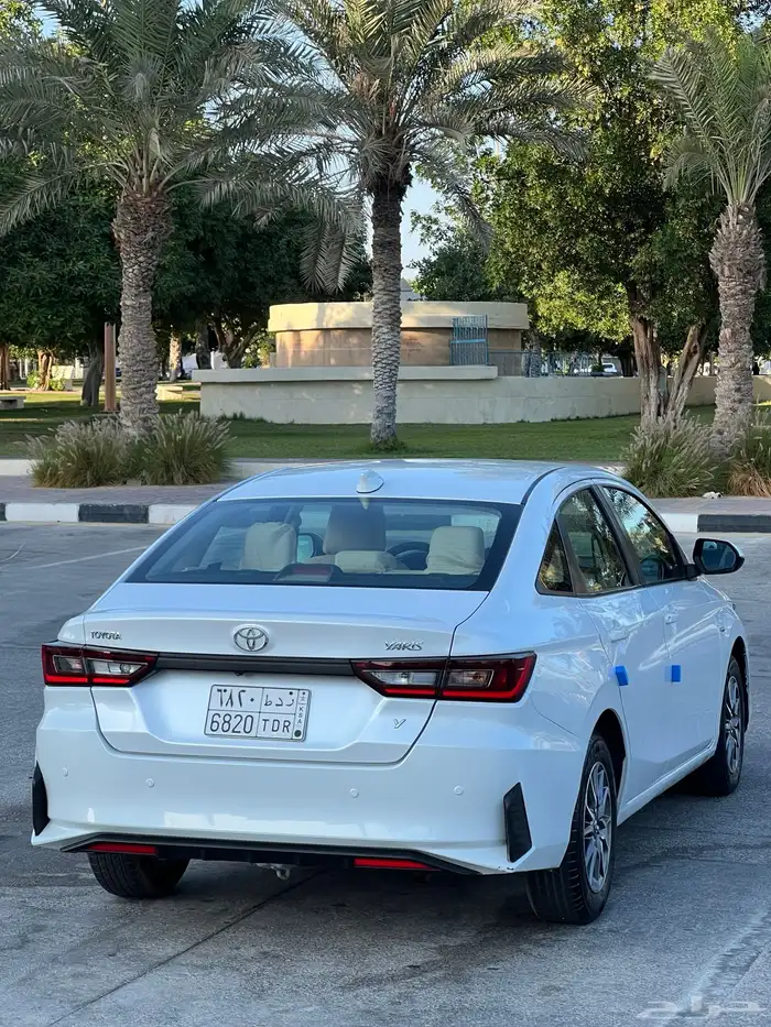 تويوتا يارس موديل 2023 نظيف 12