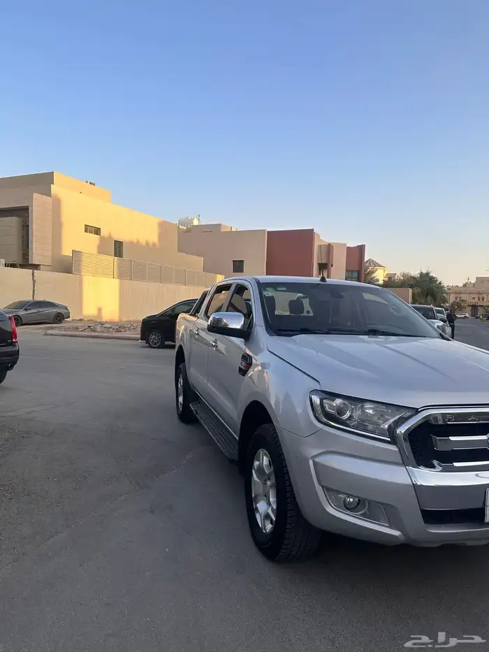 للبيع فورد رينجر 2016ديزل قير اتومتيك المكينه الكبيرة 3