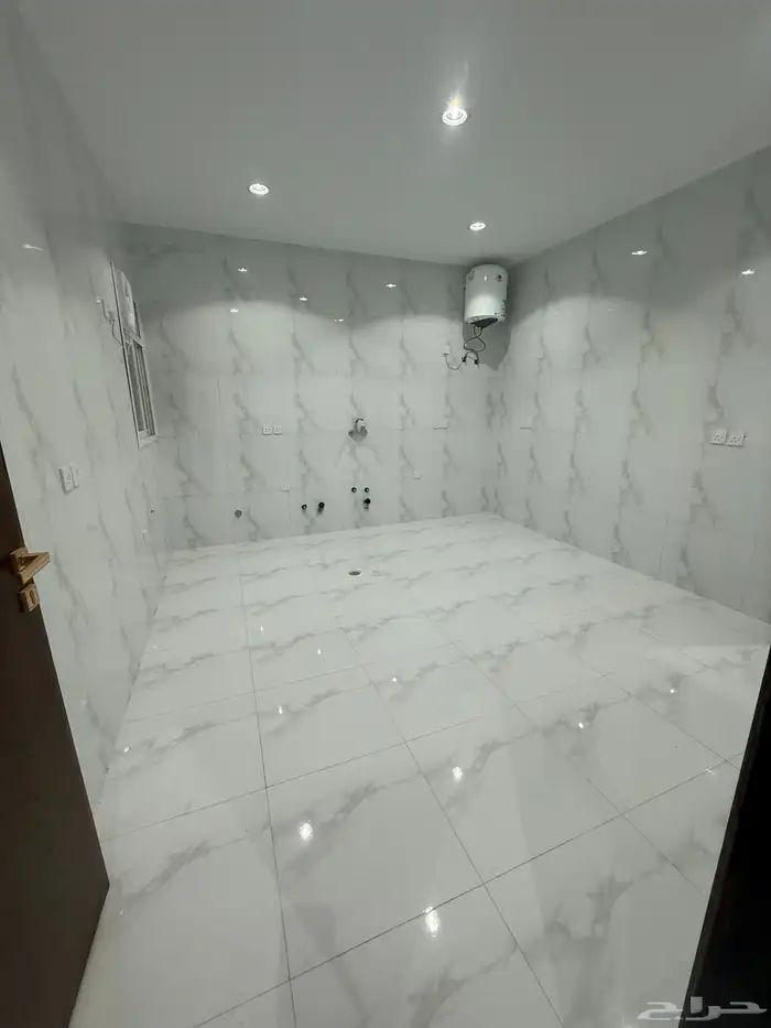 تملك دور ارضي بحوش وسيع حي الزهور المحاله ابها 580الف 10