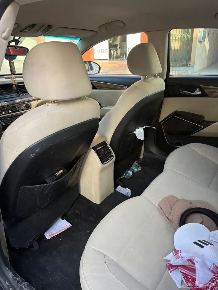 كيا كادنزا 10