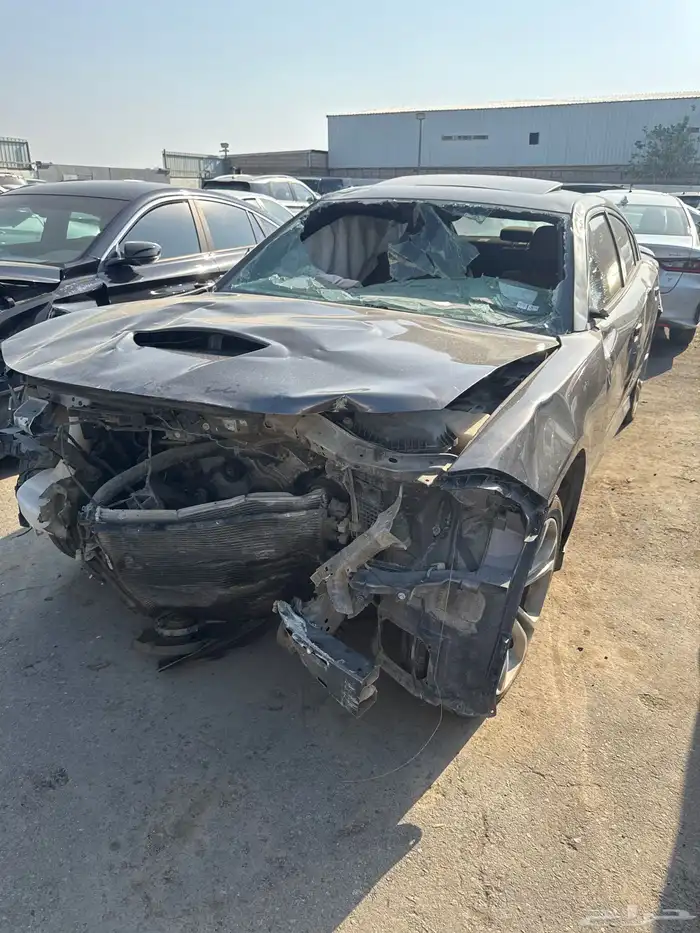 سيارات مصدومه 45