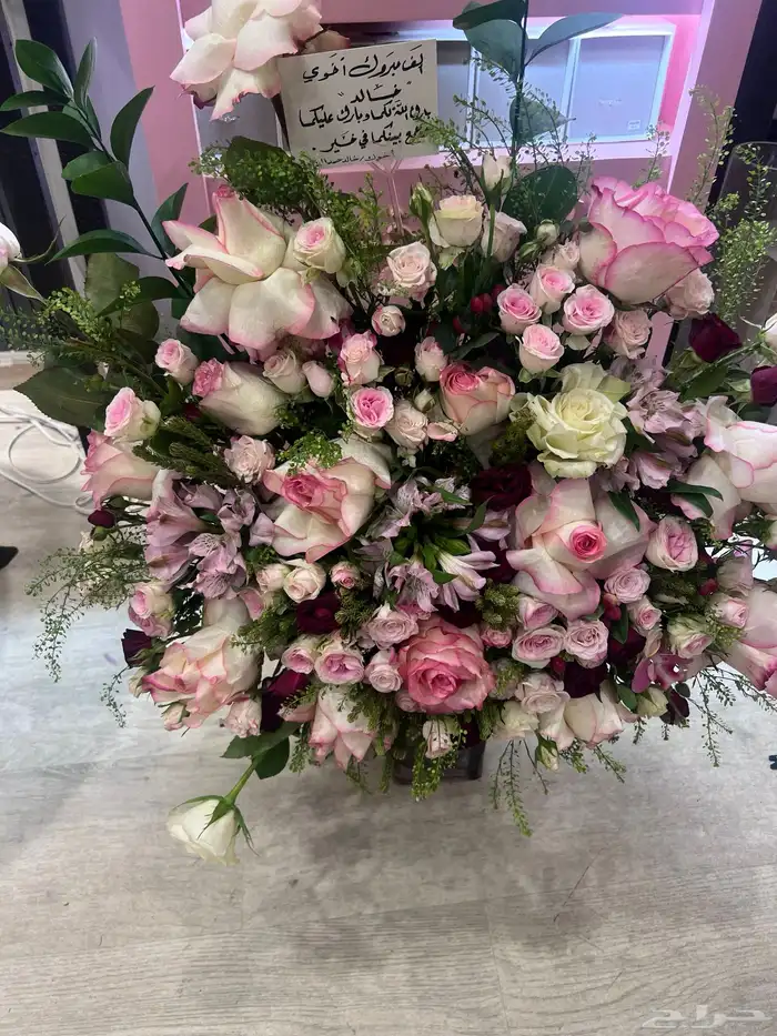 هدايا   ورد  ورد طبيعي  وردصناعي  باقة ورد  تغليف_هدايا 25