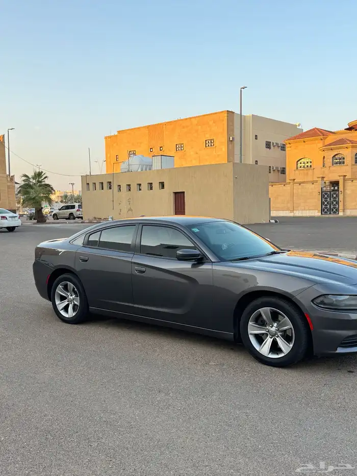 للبيع دوج تشارجر 2020 3