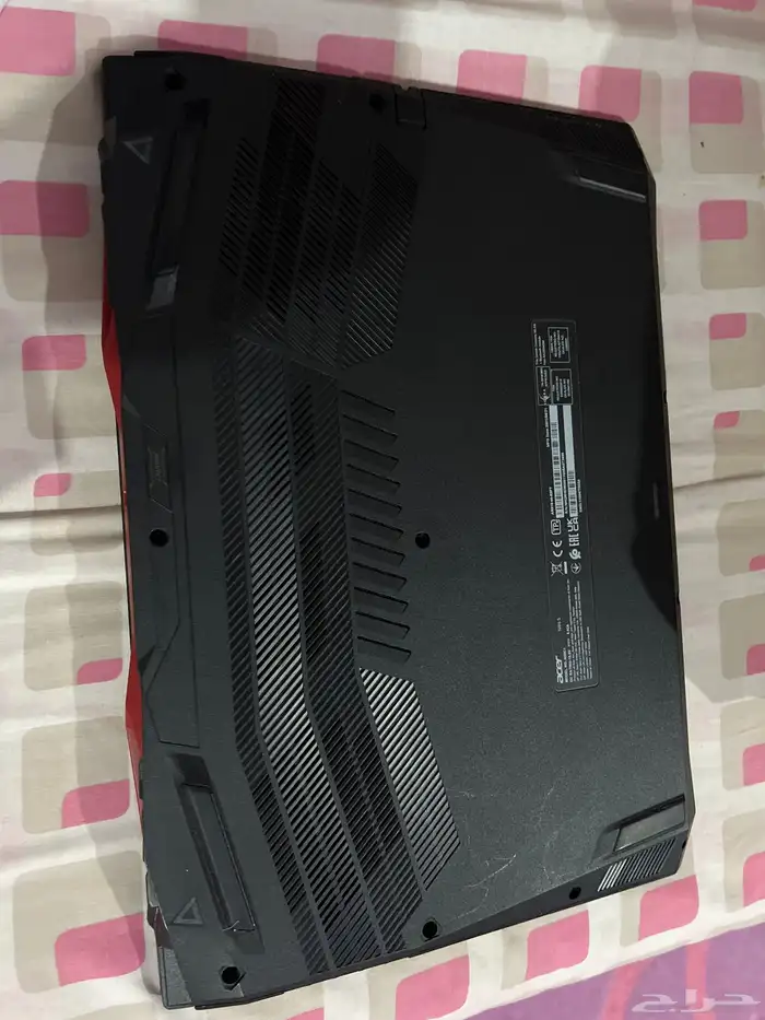 لابتوب ألعاب ايسر لون اسود كيبورد احمر 2