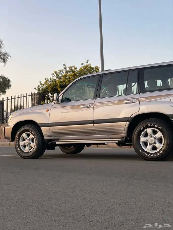 للبيع جيب2002 جي اكس ار قير عادي دفلك 4