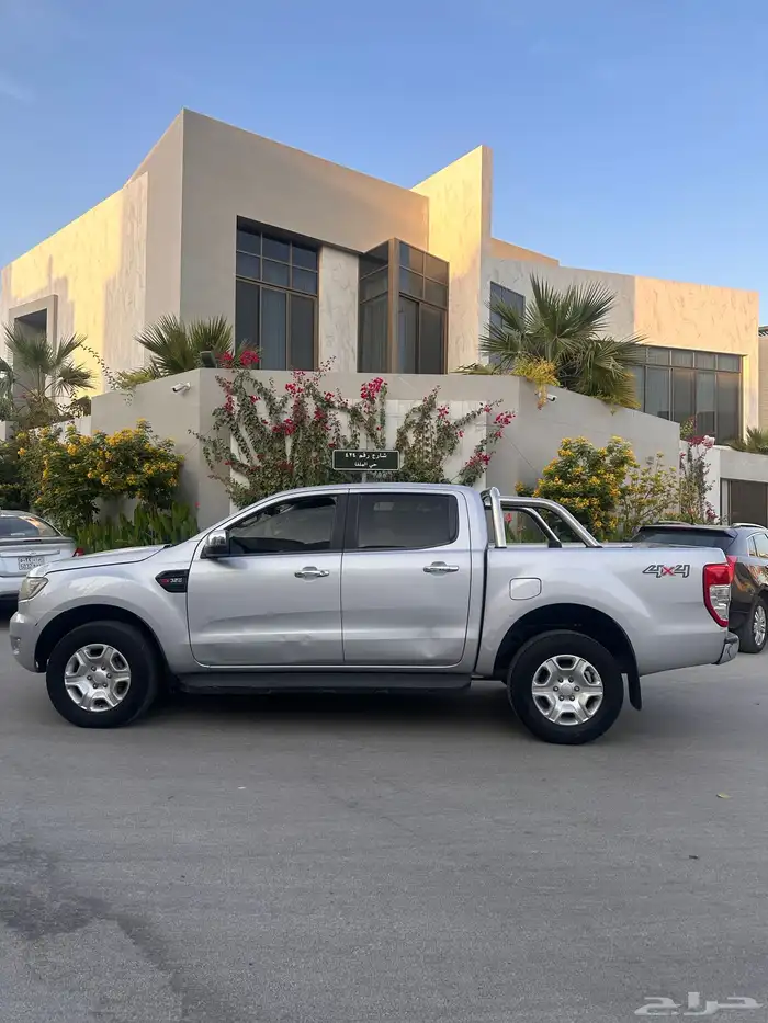 للبيع فورد رينجر 2016ديزل قير اتومتيك المكينه الكبيرة 4