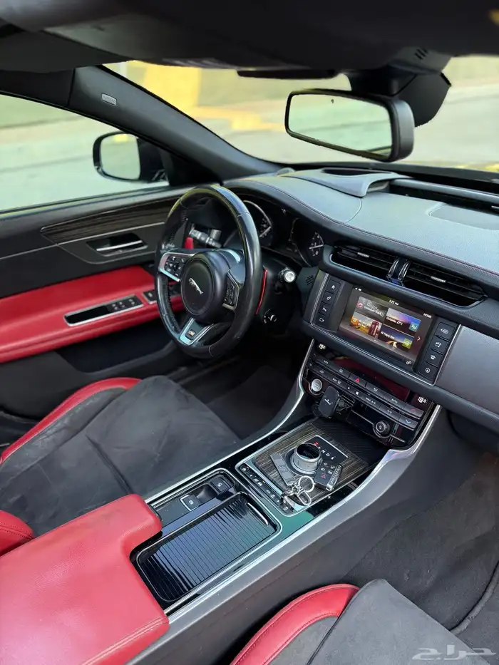 Jaguar XF S 2016 26