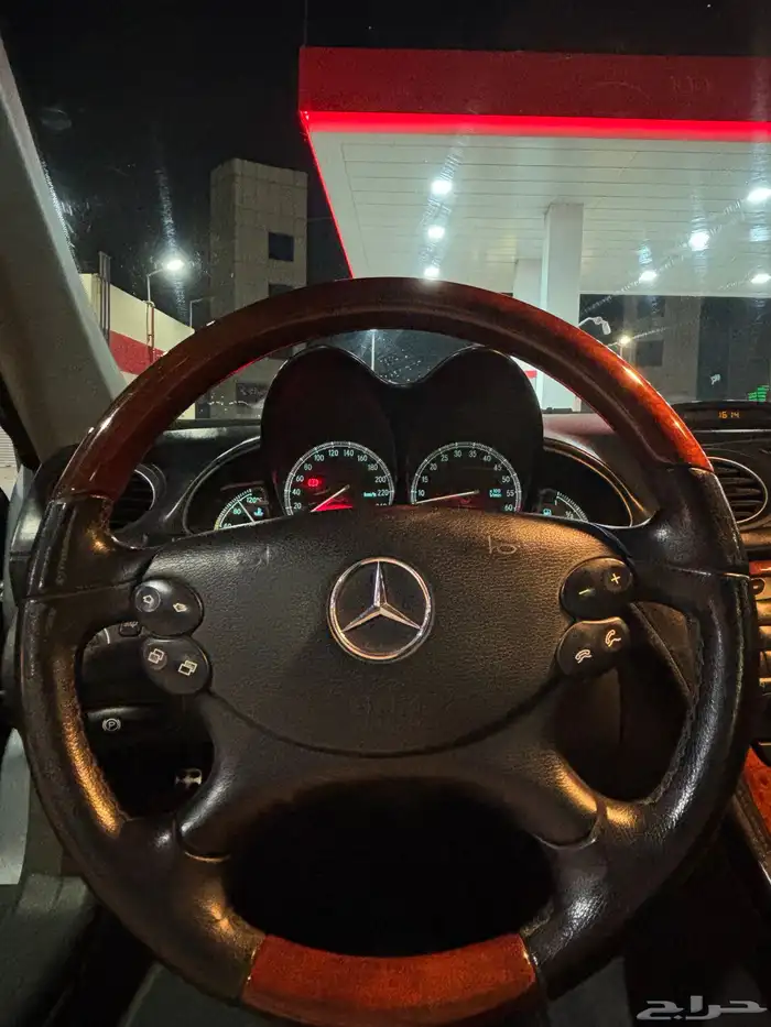 Mercedes-Benz 500 SL convertible 4